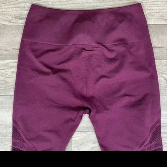 Fabletics leggings - Picture 6 of 13